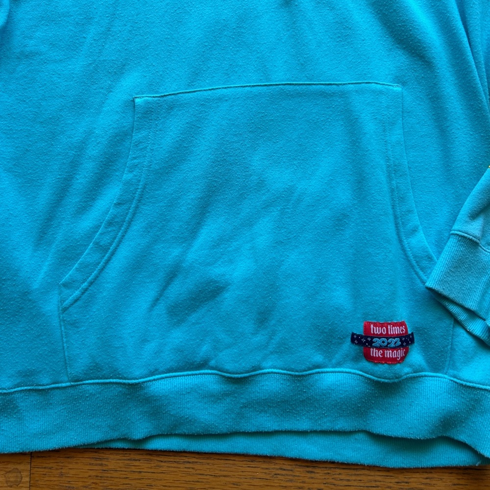 Disney Year 2022 Hoodie Men Size Large - Picture 4 of 11